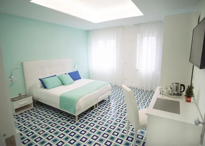 Oda ve Kahvaltı Domus Sole 4*