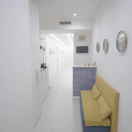 Domus Sole Bed & Breakfast 4*